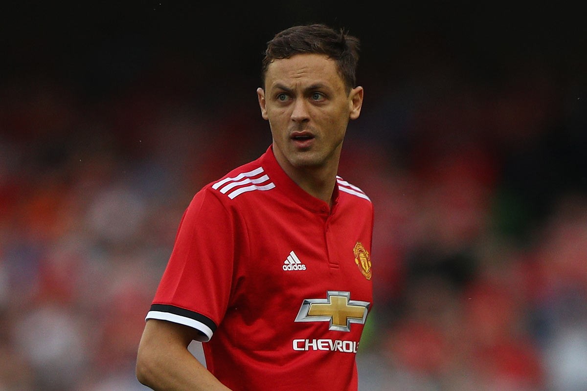 审视居莱尔 审视居莱尔